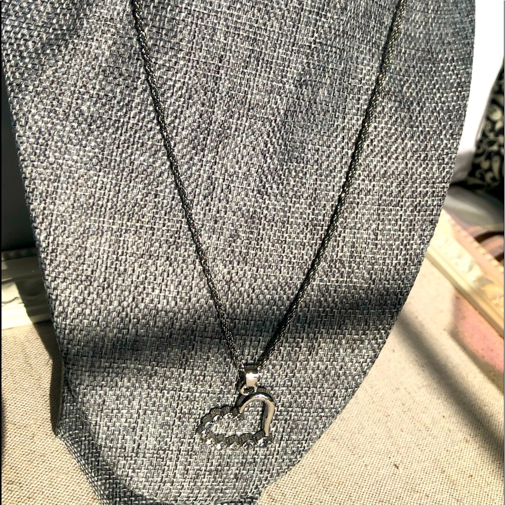 Silvertone heart wth rhinestones
